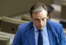 【节省开支】NVA建议给政客和官员减薪并裁员