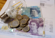 调查:约六成英国成年人遭遇“账单困境”