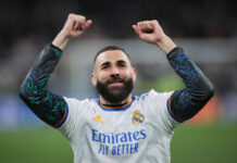 皇马前锋本泽马荣膺2022年金球奖