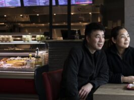 【周末深度】比媒专访:在比利时开薯条店的华人