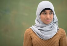 【教育】比利时北部学校拒绝“包头巾”的学生实习工作?