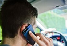 【比国交规】司机开车拿手机 智能摄像头看到即罚款!