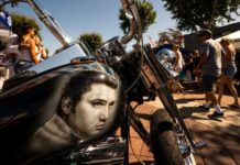 数十件“猫王”个人物品将拍卖