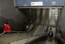 布鲁塞尔欧盟总部附近发生持刀袭击事件