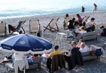 法国拟2030年前提高退休年龄至64岁