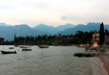 意大利最大湖泊萎缩 步行登岛无需划船