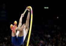 杜普兰蒂斯以6米22打破男子撑杆跳高世界纪录