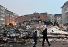 全球连线 | 土耳其地震已致500余人遇难 暂无中国公民伤亡