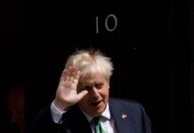 “聚会门”余波未了 英国前首相约翰逊议员席位动摇