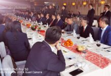 【视频】比利时侨界热烈欢迎澳门特区特首贺一诚一行