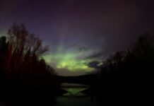 太阳风暴猛 全球极光绚