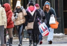 调查:即便挣得跟丈夫一样多 美国女性仍承担更多家务