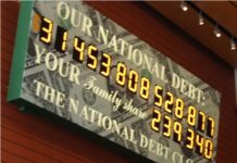 美国债务上限协议惊险闯过“首道关”