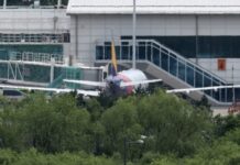 降落前开舱门 韩亚航空一乘客被捕