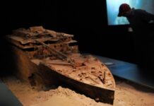 美国深潜器遇难者之妻为“泰坦尼克”号遇难者后代