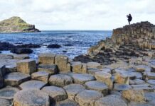 英国男子完成环英海岸线徒步挑战