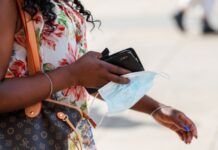 德国调查:超四成废旧手机未被回收利用