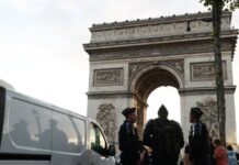 法国今年国庆节期间禁售烟花