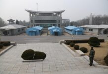 越界进入朝鲜的美军士兵同团游客:以为他在拍视频