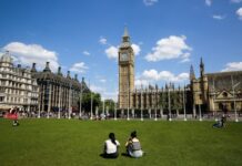 7月英国房价创2009年以来最大跌幅