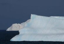 新研究:南极西部冰架融化加剧“不可避免”
