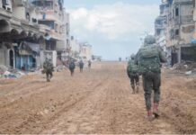 以军空投传单要求加沙南部民众撤离