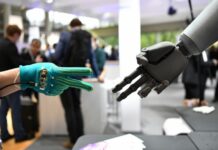 OpenAI人事震荡继续 奥尔特曼或重任董事