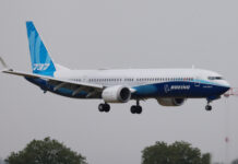 波音事故调查中 同机型现松动螺栓