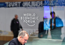 达沃斯聚焦人工智能 以“善治”促“善智”成共同呼声