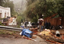 冬季风暴在洛杉矶地区引发475次泥石流