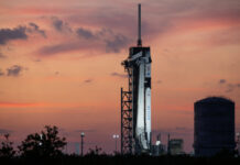 美“19手”“猎鹰9”火箭成功发射“星链”卫星