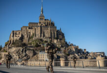 北约成员国缺兵 考虑提高待遇