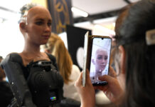 英伟达发布旗舰AI芯片