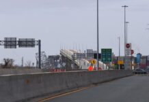 美国巴尔的摩港有望5月底前恢复通航