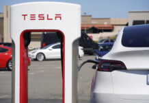 特斯拉全球裁员10%,马斯克面对的麻烦有多大?