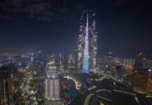 阿联酋遇罕见暴雨 迪拜一天雨量抵平常一年多