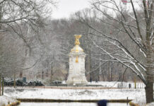 德国一城市封杀共享电动滑板车