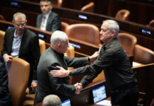 裂痕扩大 甘茨威胁退出以色列战时内阁