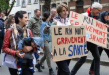 法国多地举行大规模游行反对极右翼崛起