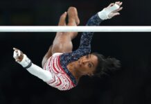 巴黎奥运会 | 体操女团:拜尔斯率美国队豪夺冠军 中国队无缘奖牌