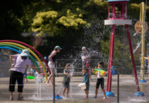 欧盟机构:全球平均气温已连续12个月比工业化前高1.5摄氏度