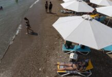 希腊整治“占沙滩”现象 五天已罚逾35万欧元