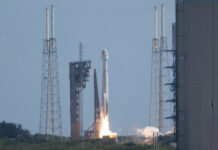 美宇航员:相信波音飞船能将其送回地球