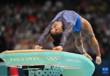 巴黎奥运会 |“体操女王”拜尔斯:成为“GOAT”!