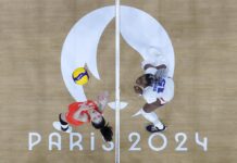 巴黎奥运会丨中国女排轻取法国队锁定八强席位