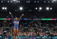 巴黎奥运会 | 体操女子个人全能:拜尔斯8年后再夺金 中国小将无缘奖牌