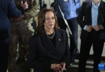 哈里斯猛“吸金” 特朗普获“背书”