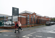 英国拟推动用人工智能减轻教师工作量