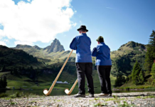 创纪录 1006人共同吹奏阿尔卑斯长号