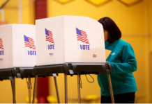 美媒称今年美总统竞选“本世纪最势均力敌”